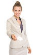 Foto: Happy business woman giving business card Happy business woman giving business card