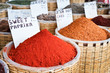 Photo: Epices colorées sur un marché - Turquie Epices colorées sur un marché - Turquie