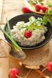 Kräuterquark mit Radieschen