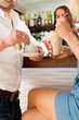 Foto: Attractive couple in cafe or coffeeshop Attractive couple in cafe or coffeeshop