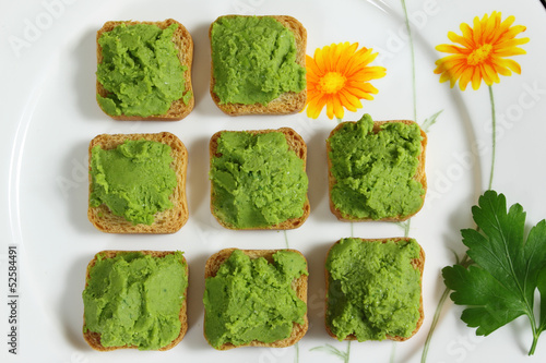 Photo: Green peas puree Green peas puree