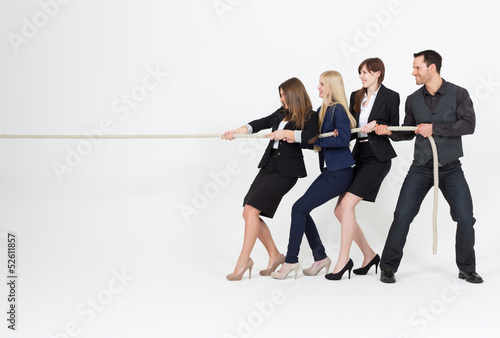 Photo: Tauziehen in der Gruppe Tauziehen in der Gruppe