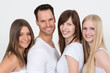 Foto: Gruppe fröhlicher, junger Menschen Gruppe fröhlicher, junger Menschen