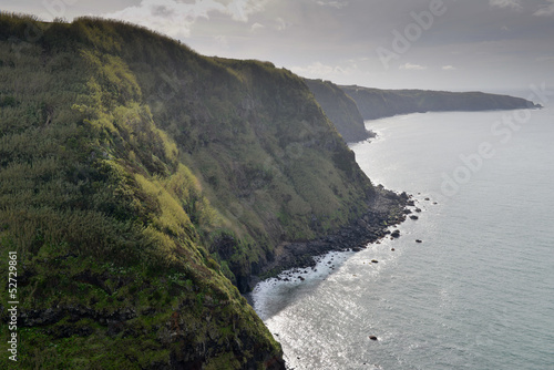 Photo: Les falaises de l'île Sao Miguel aux Açores Les falaises de l'île Sao Miguel aux Açores
