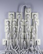 Stecker in Steckdosen