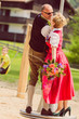 Hochzeitspaar in Tracht am Schliersee