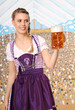 canvas print picture - Frau auf dem Oktoberfest