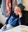 Foto: Grandmother Thinking Grandmother Thinking