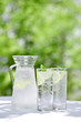 水