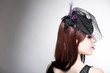 Junge Frau mit Vintage Kopfschmuck