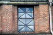 canvas print picture - Fenster einer alten Industrieanlage