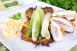 Foto: zweierlei Spargel auf Rösti an Cordon bleu zweierlei Spargel auf Rösti an Cordon bleu
