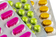 Bunte Tabletten in Blisterpackung,