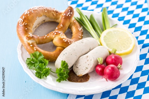 Photo: Munich white sausages with sweet mustard and pretzel Munich white sausages with sweet mustard and pretzel