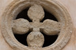 Croix sculptée en pierre