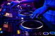 Foto: Dj playing the track Dj playing the track