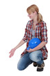 Foto: Female builder gesturing Female builder gesturing