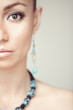 Foto: Woman with jewelry Woman with jewelry