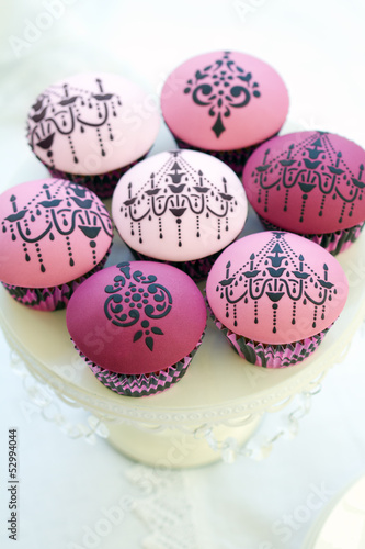 Photo: Chandelier cupcakes Chandelier cupcakes