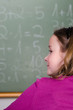Photo: mädchen im schulunterricht mädchen im schulunterricht