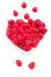 Herzschale mit Himbeeren