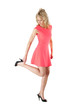 blonde frau zieht pumps an
