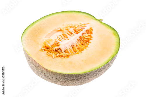 Photo: Halbe Melone liegend auf weißem Hintergrund Halbe Melone liegend auf weißem Hintergrund