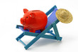 Foto: sparschwein mit sonnenliege sparschwein mit sonnenliege
