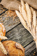 Foto: Agricultural frame with bread and wheat Agricultural frame with bread and wheat