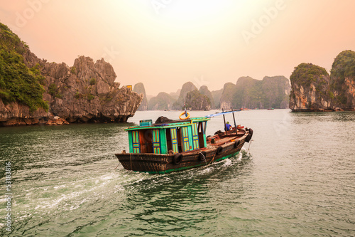 Photo: Halong Halong