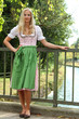Foto: Frau im Dirndl Frau im Dirndl