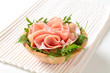 Foto: Rocket salad and sliced ham Rocket salad and sliced ham