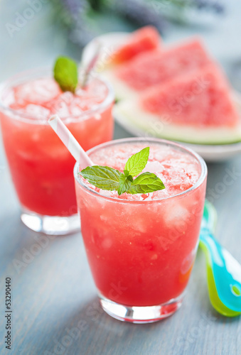 Photo: sommerlicher wassermelonen-smoothie sommerlicher wassermelonen-smoothie