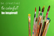 Foto: Many brush in paint on green background Many brush in paint on green background
