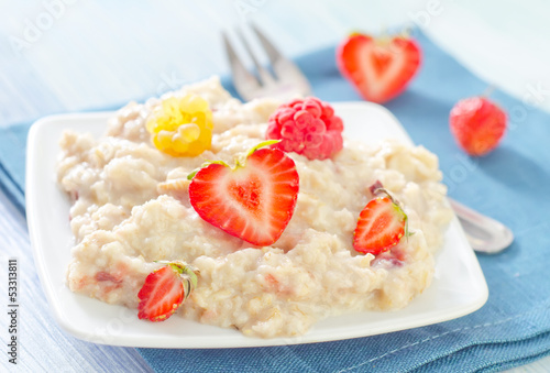 Photo: oat flakes with strawberry oat flakes with strawberry