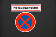 Notausgangstür
