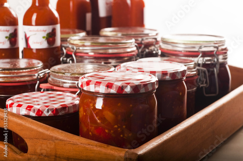 Photo: eingekochte Tomatenketchup und Chutney eingekochte Tomatenketchup und Chutney