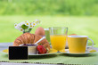 Photo: frühstücksgedeck mit hinweistafel frühstücksgedeck mit hinweistafel