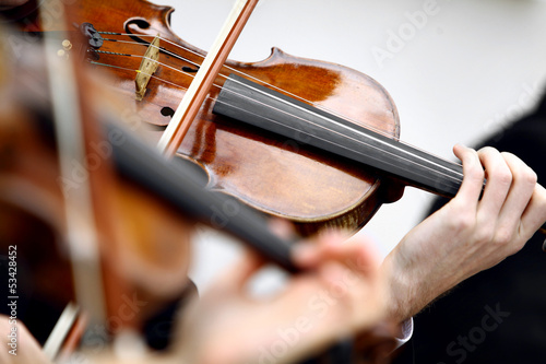 Photo: Playing the violin Playing the violin