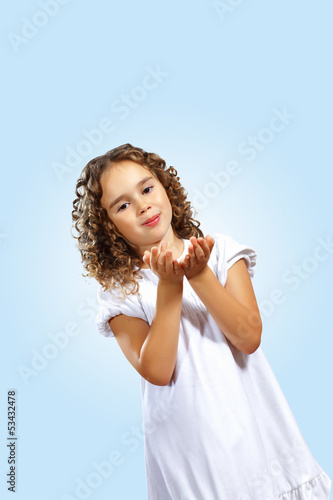 Photo: portrait of a cute little girl portrait of a cute little girl