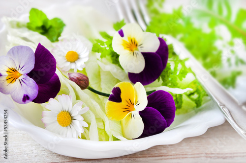 Photo: Blüten - Salat Blüten - Salat