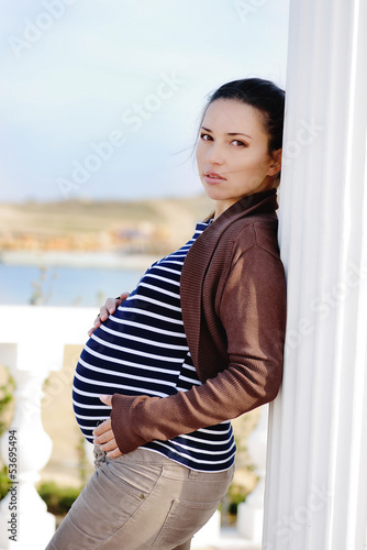 Photo: beautiful pregnant woman beautiful pregnant woman