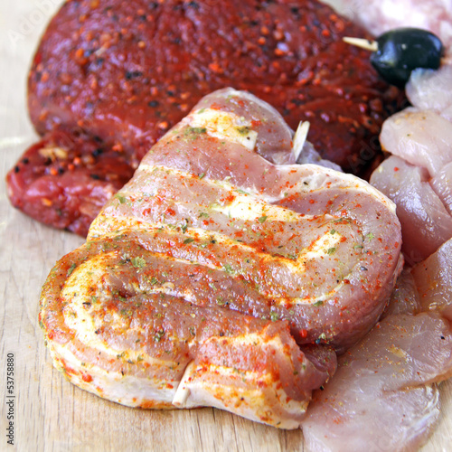 Photo: bauchspeck, rindersteaks und hühnchen bauchspeck, rindersteaks und hühnchen