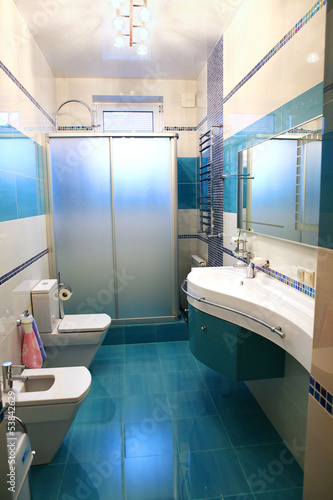 Photo: Head room Head room