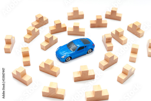 Photo: 大量の積み木と青い車 大量の積み木と青い車