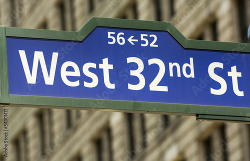 Fototapeta West 32nd street sign in New York City
