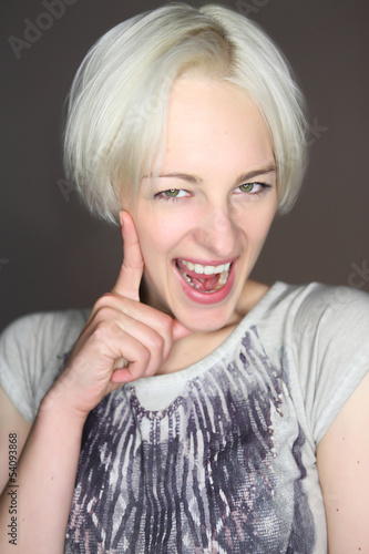 Photo: junge frau verrückt junge frau verrückt