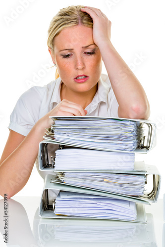 Photo: Frau im Büro mit Burnout Frau im Büro mit Burnout