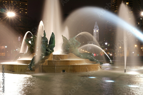 Photo: Swann memorial fountain in downtown Philadelphia at night Swann memorial fountain in downtown Philadelphia at night