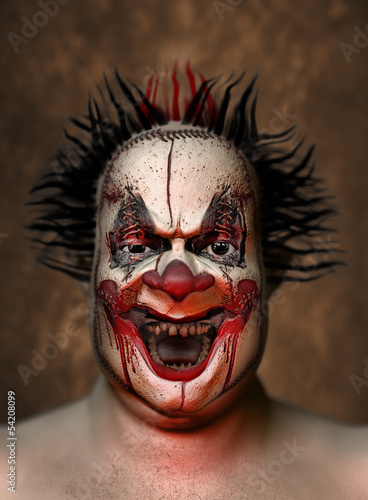 Illustration: Blutverschmierter verrückter Clown lacht furchteinflößend Blutverschmierter verrückter Clown lacht furchteinflößend